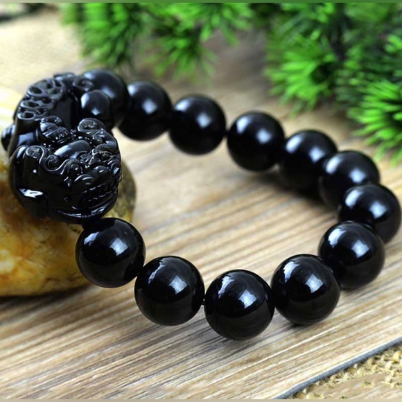 Black Obsidian Pixiu Feng Shui Bracelet to Attract Wealth - Picture 1 of 5